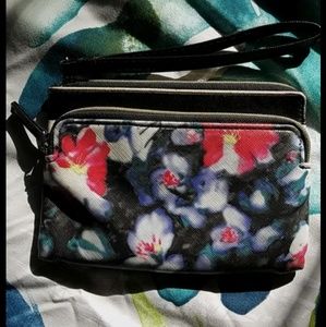 Mixed print wristlet